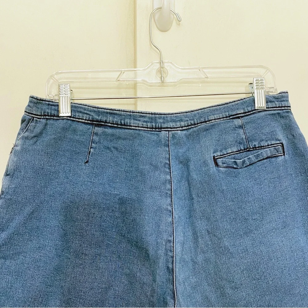 CHEROKEE Bermuda denim jean shorts cotton with a touch of spandex zip 14
